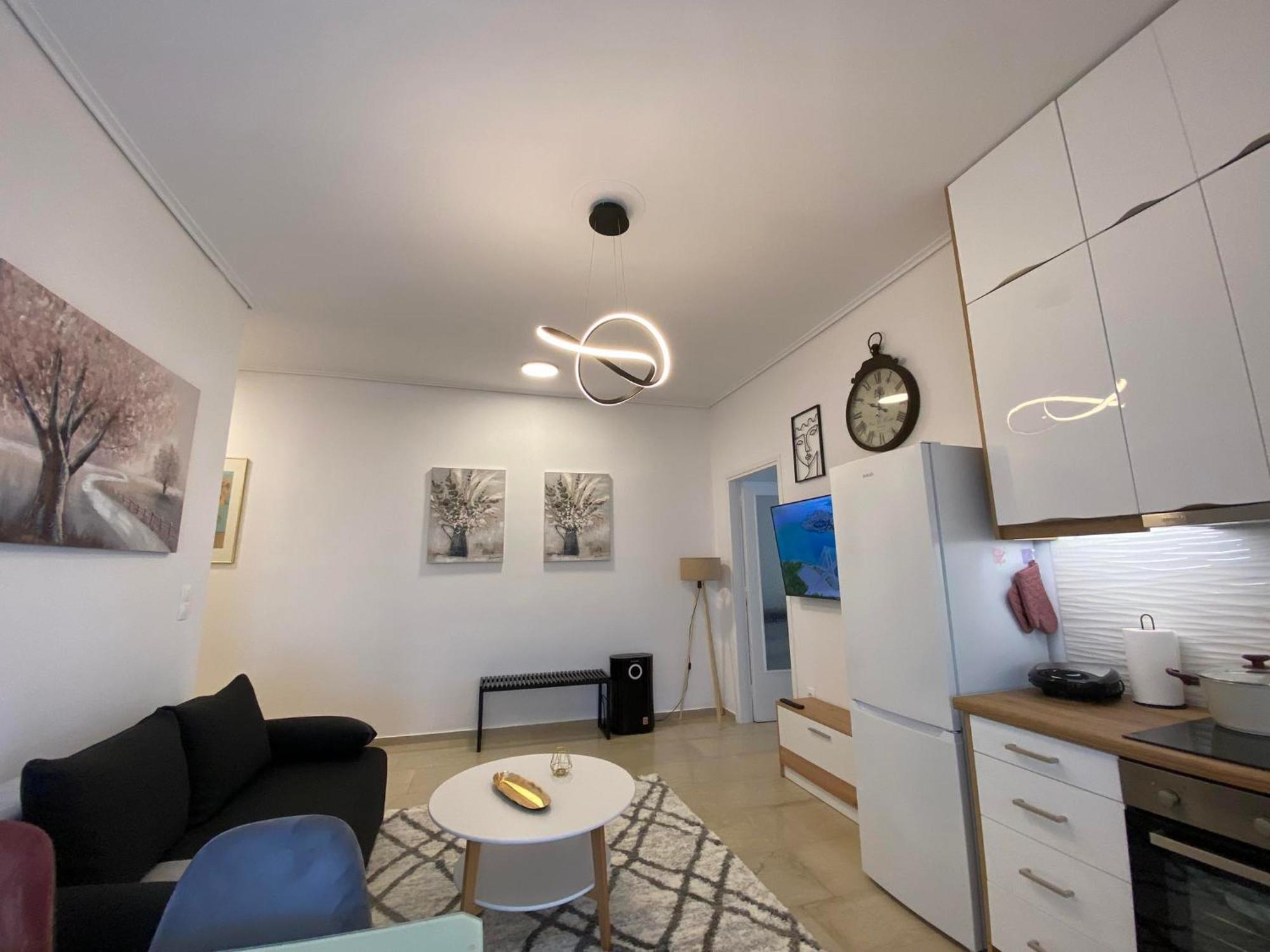 Irene΄S Downtown Apartment Халкида Экстерьер фото
